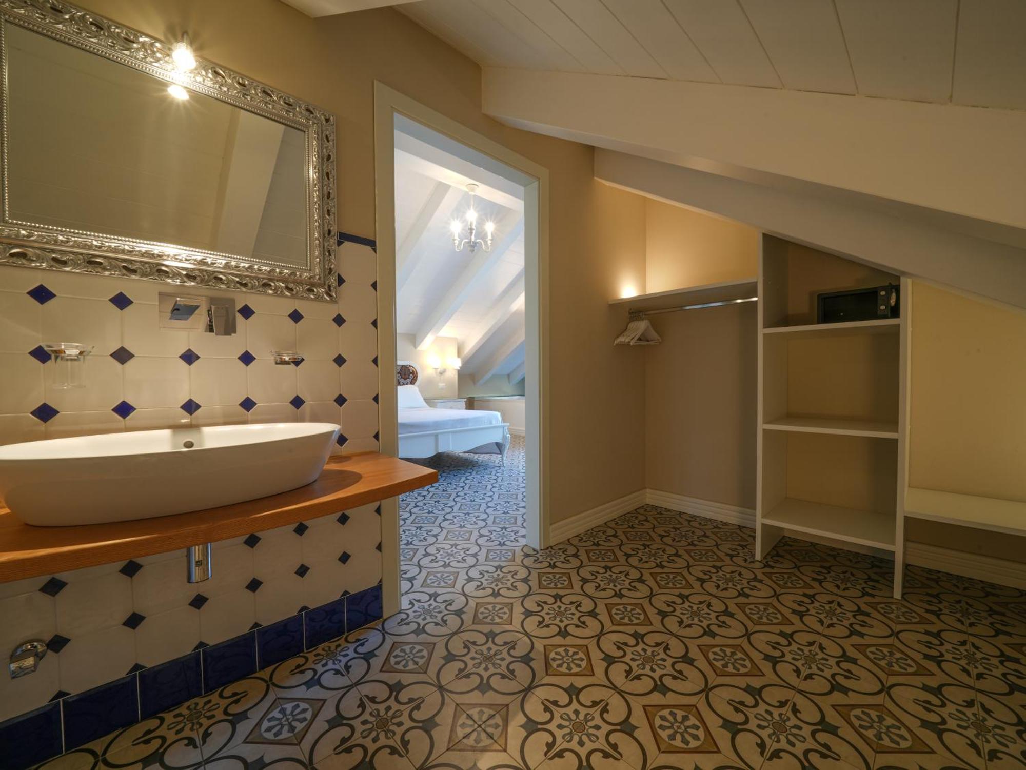 Sui Generis Tropea Luxury Rooms Bagian luar foto