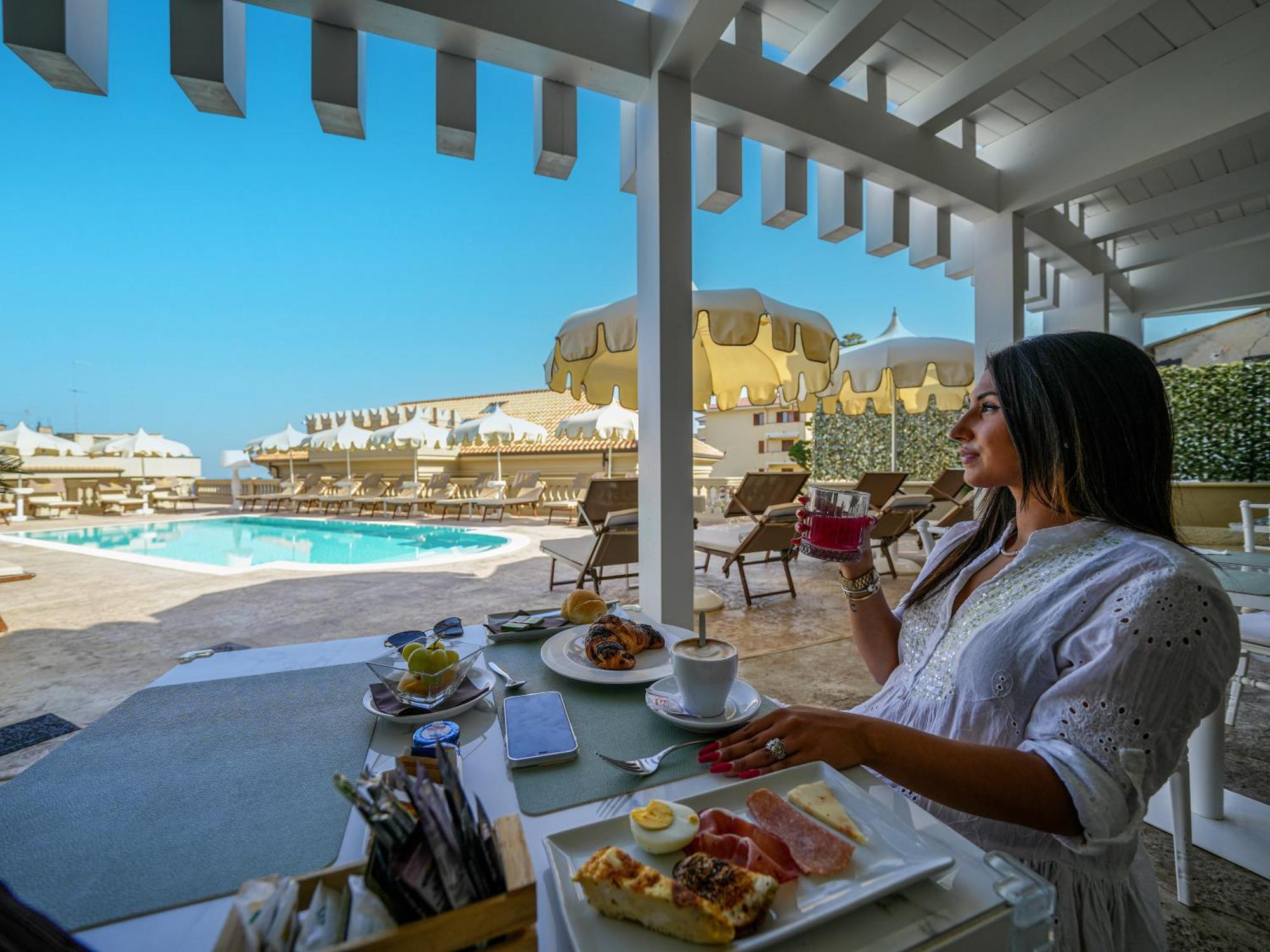 Sui Generis Tropea Luxury Rooms Bagian luar foto