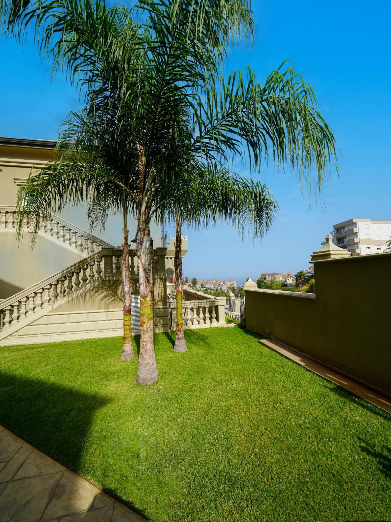 Sui Generis Tropea Luxury Rooms Bagian luar foto