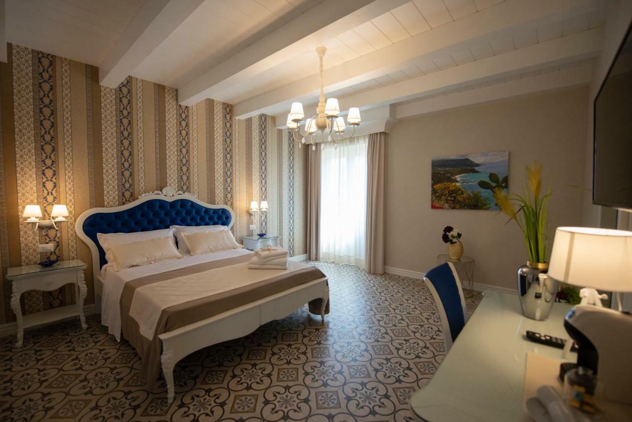 Sui Generis Tropea Luxury Rooms Bagian luar foto