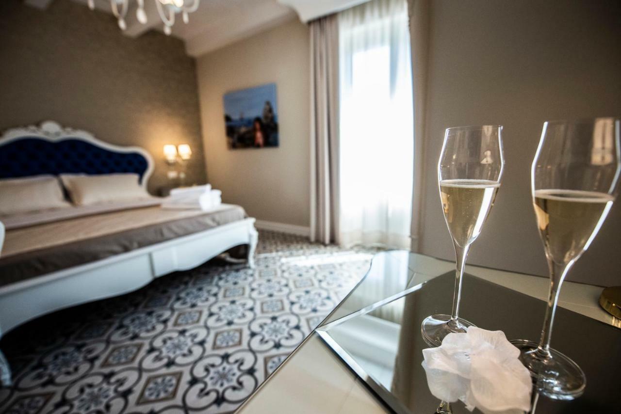 Sui Generis Tropea Luxury Rooms Bagian luar foto