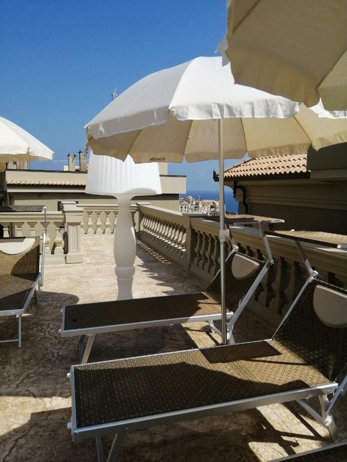 Sui Generis Tropea Luxury Rooms Bagian luar foto