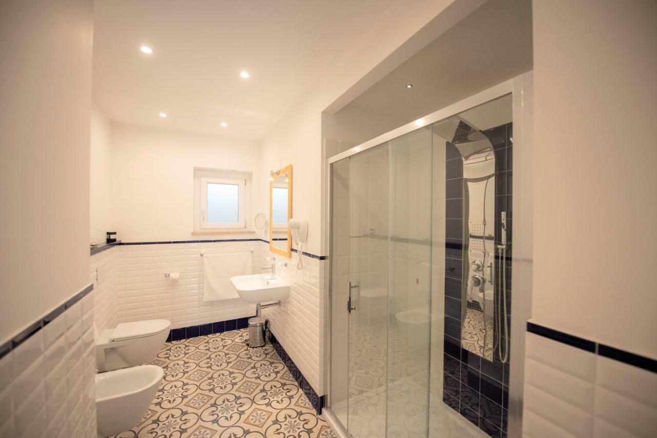 Sui Generis Tropea Luxury Rooms Bagian luar foto