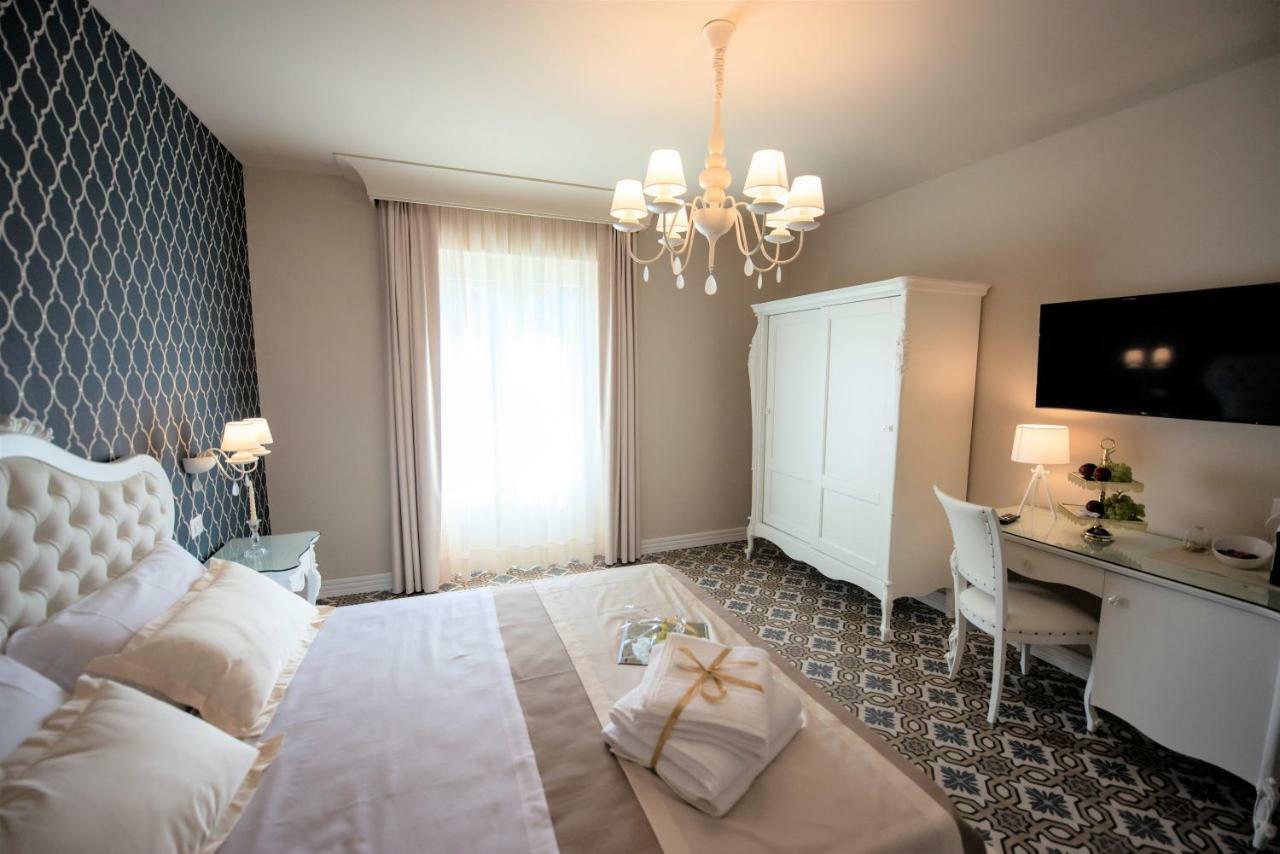 Sui Generis Tropea Luxury Rooms Bagian luar foto