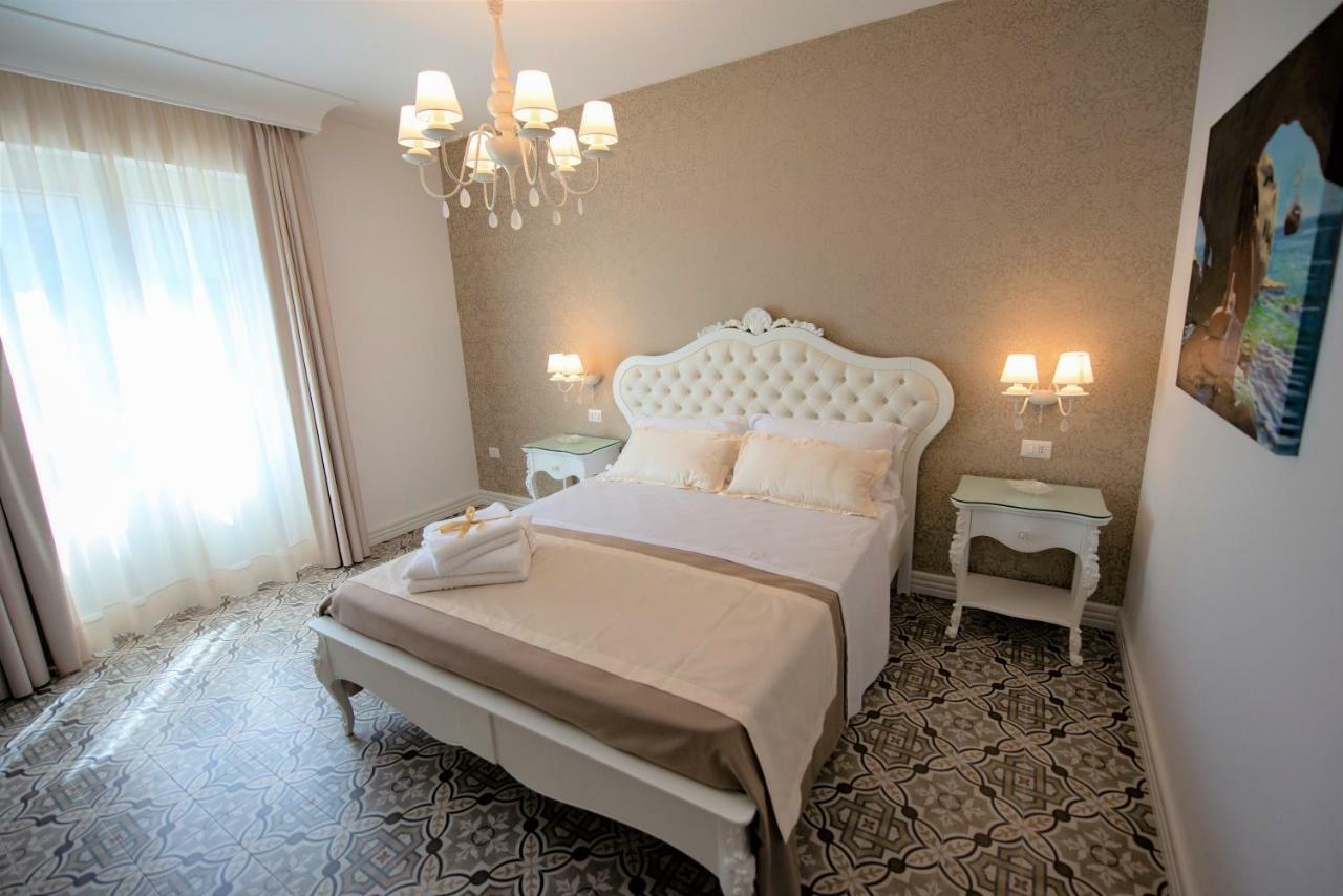 Sui Generis Tropea Luxury Rooms Bagian luar foto