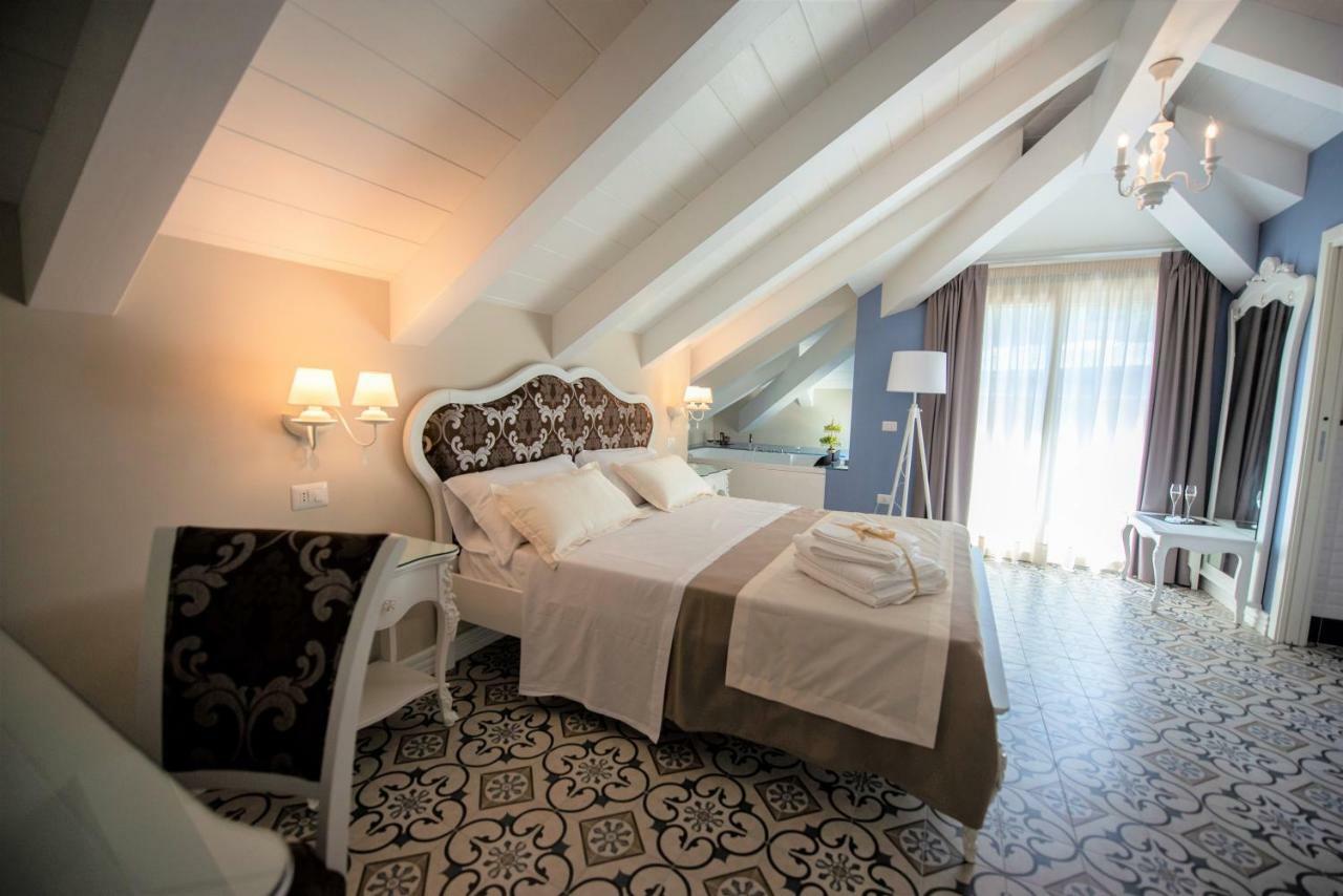 Sui Generis Tropea Luxury Rooms Bagian luar foto