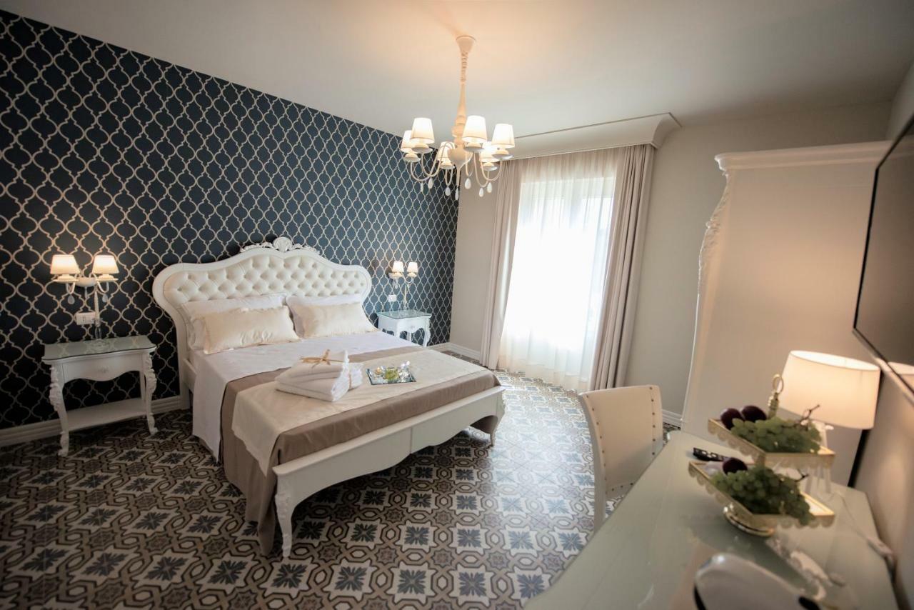 Sui Generis Tropea Luxury Rooms Bagian luar foto