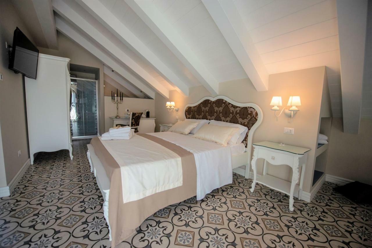 Sui Generis Tropea Luxury Rooms Bagian luar foto